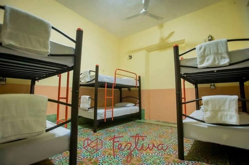Hostal La Ermita Mérida 0*,